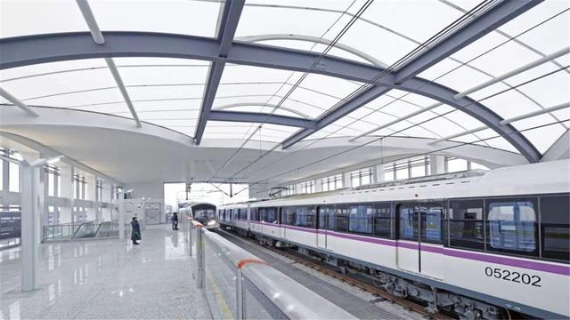 南京地铁6号线将贯穿五大中心区，设10座换乘站