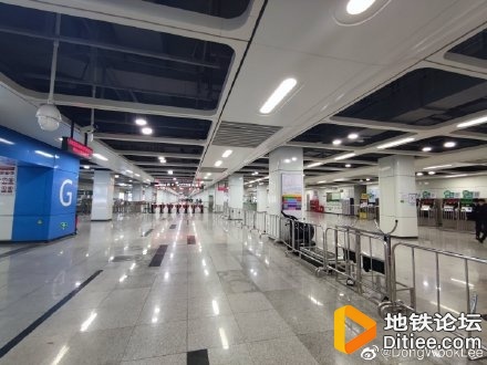 深圳地铁11号线，2号线后海站J出入口已恢复开启