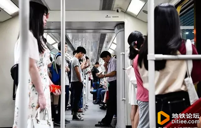 重庆轨道交通回应网友“设置女性专用车厢”的提议