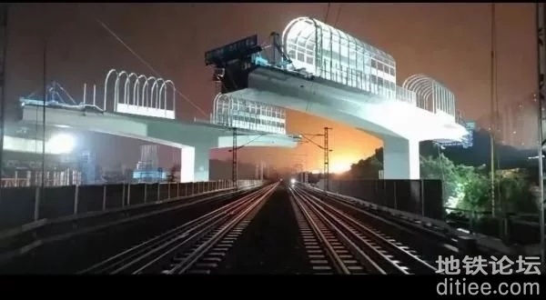 重庆地铁5号线江跳线完成上跨渝贵高铁双线轨道转体施工
