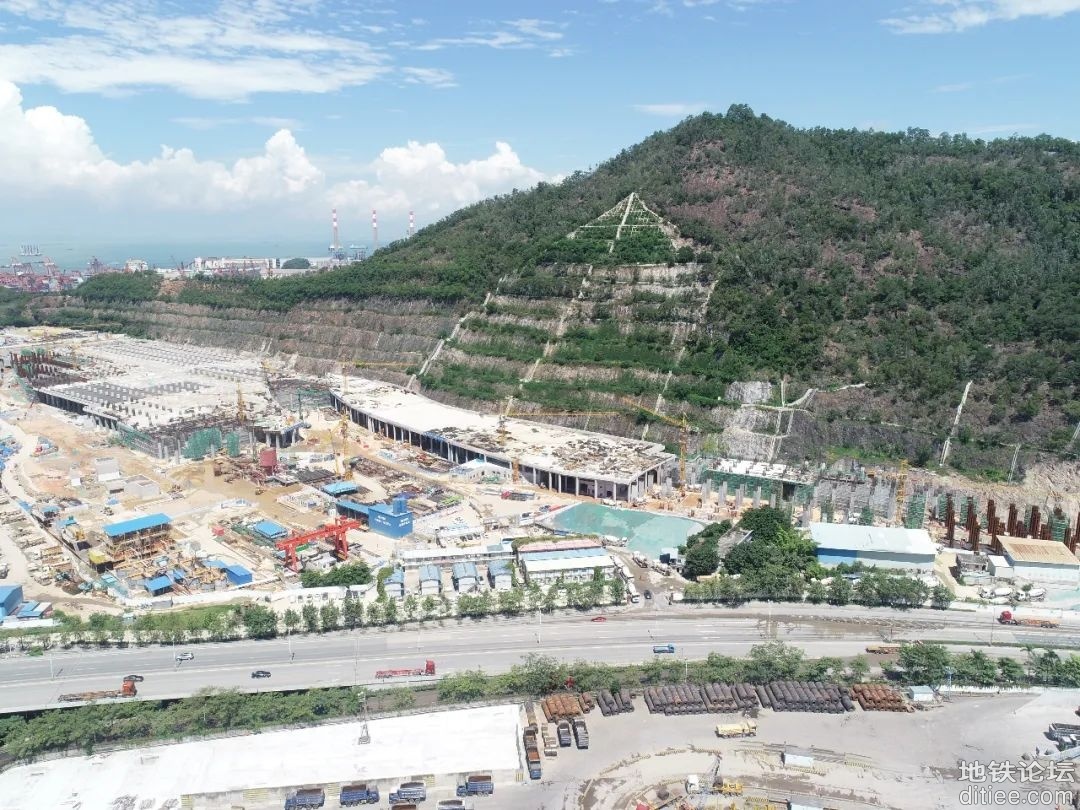 深圳最大在建“地铁停车场”，相当于34个足球场