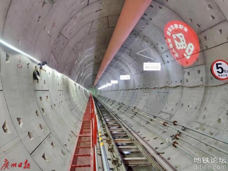 广州地铁10号线大干围至东沙区间右线隧道顺利贯通