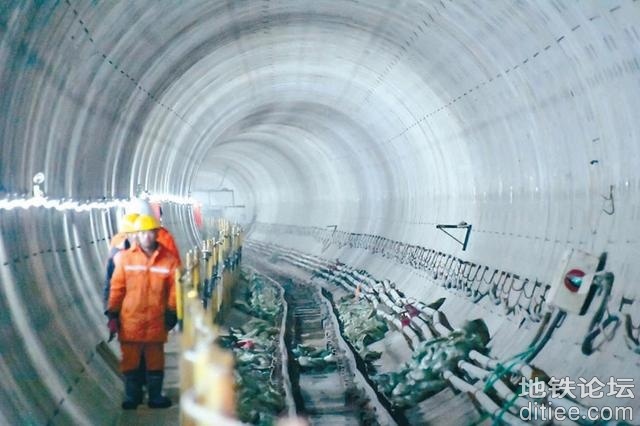 沈阳地铁3号线首个盾构区间隧道提前贯通