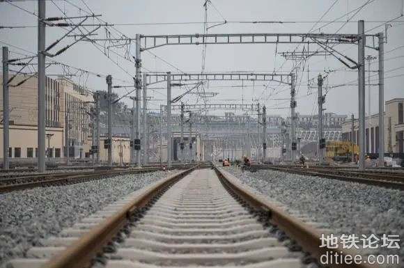 重庆市郊铁路江跳线全线“电通”