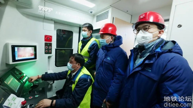 天津10号线首列车完成环宇道站至屿东城站区间冷热滑试验