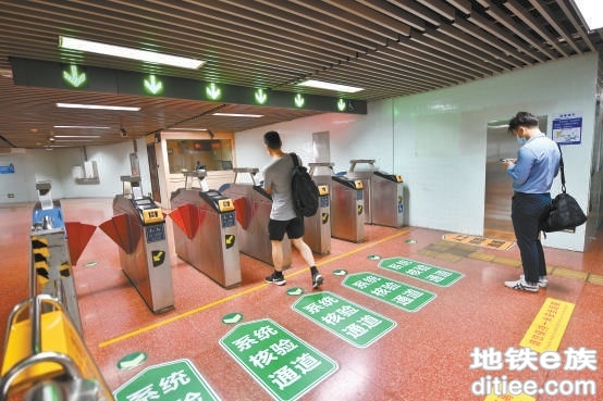 北京早高峰地铁：客流量相比上周增加130%