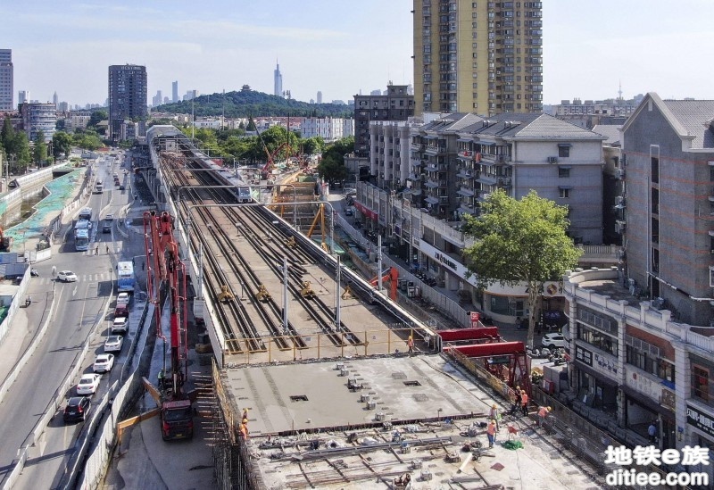 南京地铁1号线北延工程高架区间正式合拢