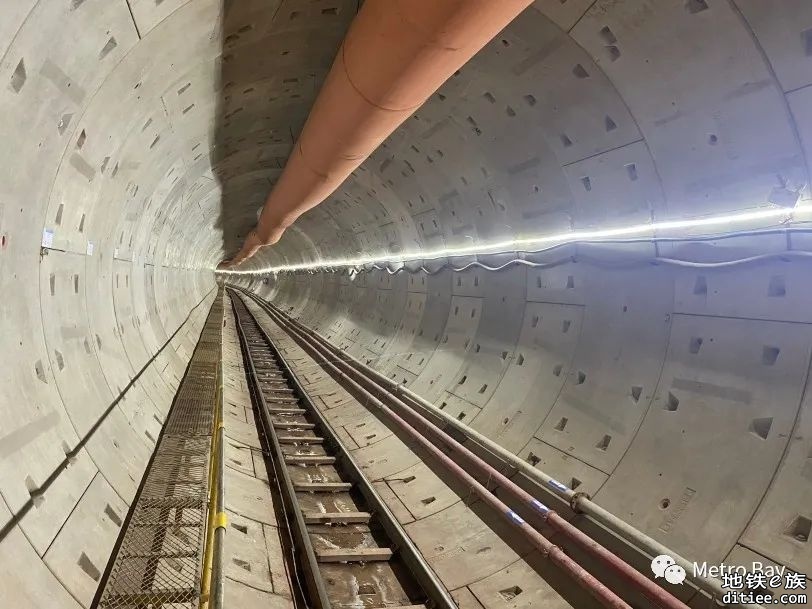 广州地铁11号线流彩区间隧道顺利实现了双线贯通