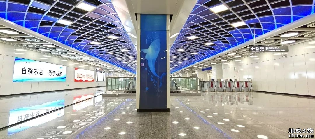 深圳地铁12号线海上世界站“鲸”艳预览