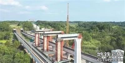 成都地铁S3线（资阳线）全线所有车站封顶 全线高架力争年底桥通