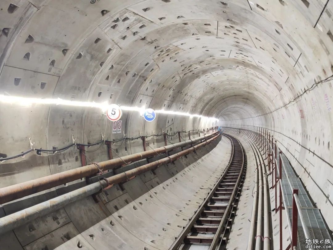 广州12号线实现两隧道贯通