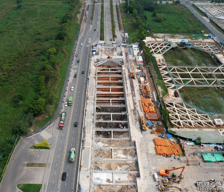 南京11号线最新建设现场！庙东路站基坑已开挖至地下11米