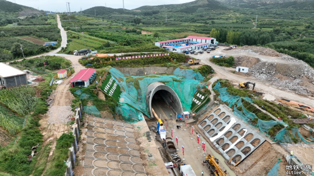 潍烟高铁全线隧道贯通，2024年上半年建成通车
