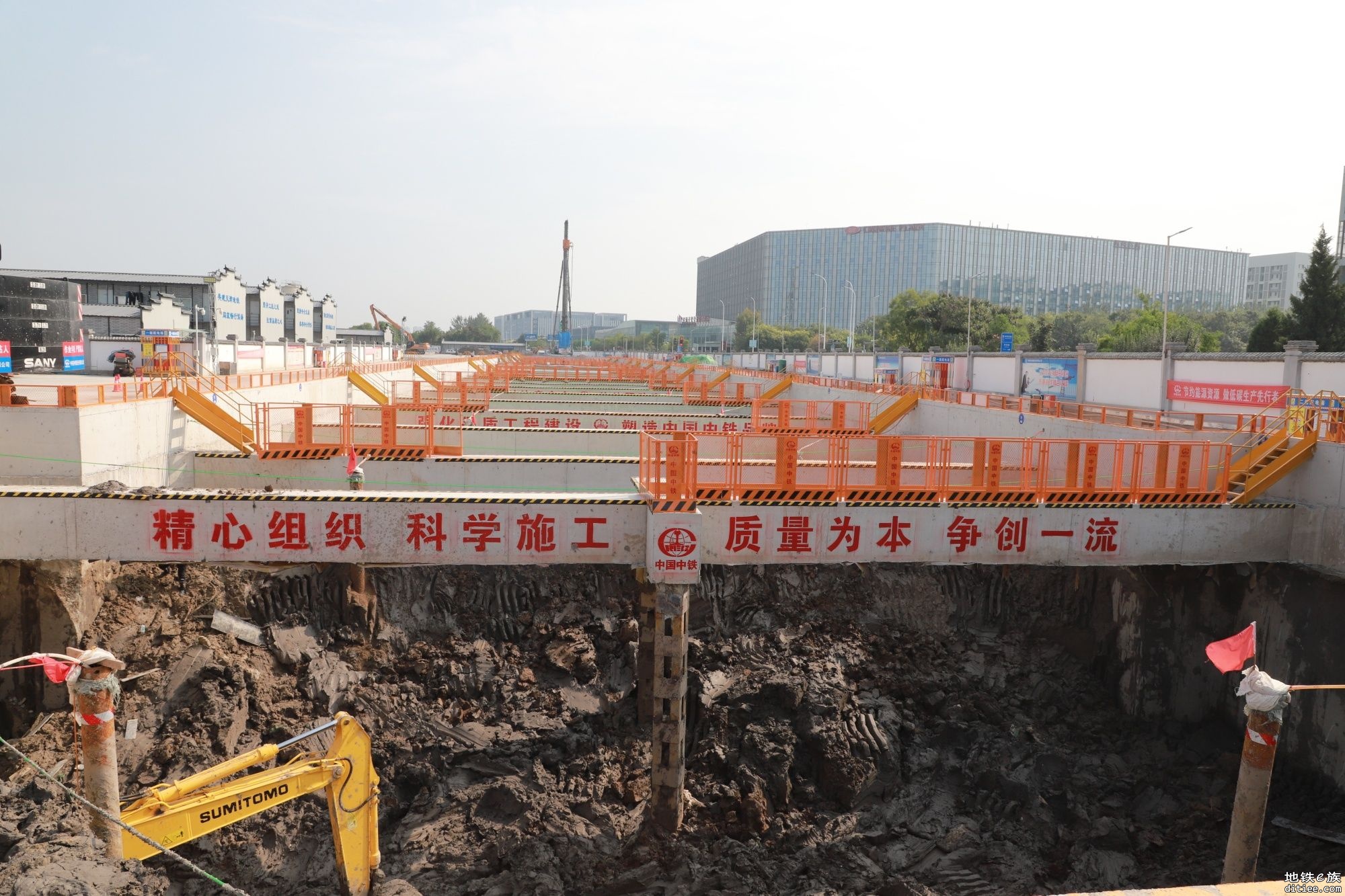 天津市轨道交通Z2线首个车站正式迈入主体施工阶段