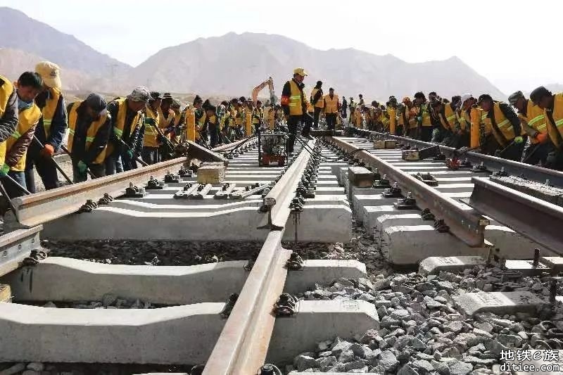 青藏铁路两项升级改造工程扎实推进