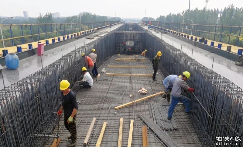 天津地铁Z2线按下“快进键”！全线首联现浇连续梁完成浇筑