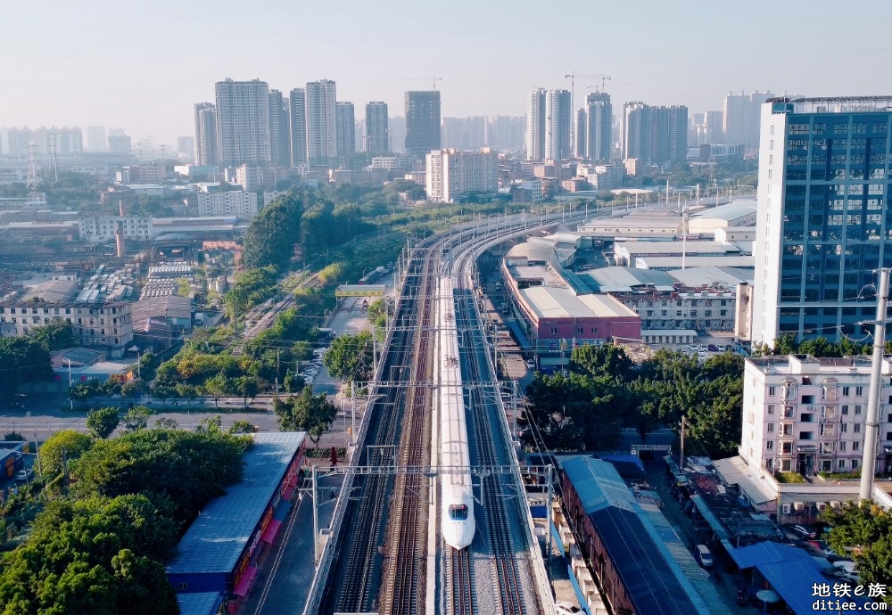 广西南宁至崇左铁路进入满图试运行阶段