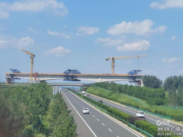 架桥钻隧“扩通道”，青岛全力攻坚高铁大项目