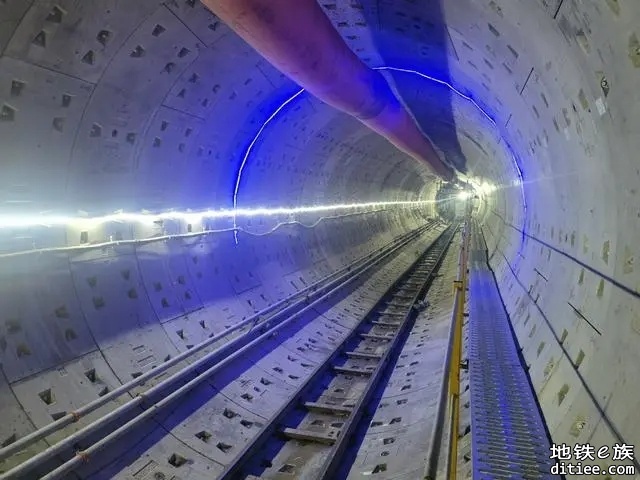 南京地铁6号线项目燕兴区间盾构施工突破300环
