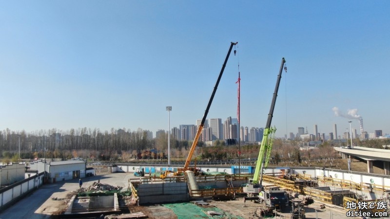 长春地铁2号线东延项目正式进入铺轨施工