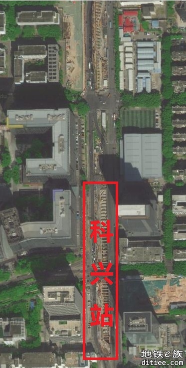 中建交通华南公司深圳地铁13号线二工区深大站~科兴站区间盾构顺利始发