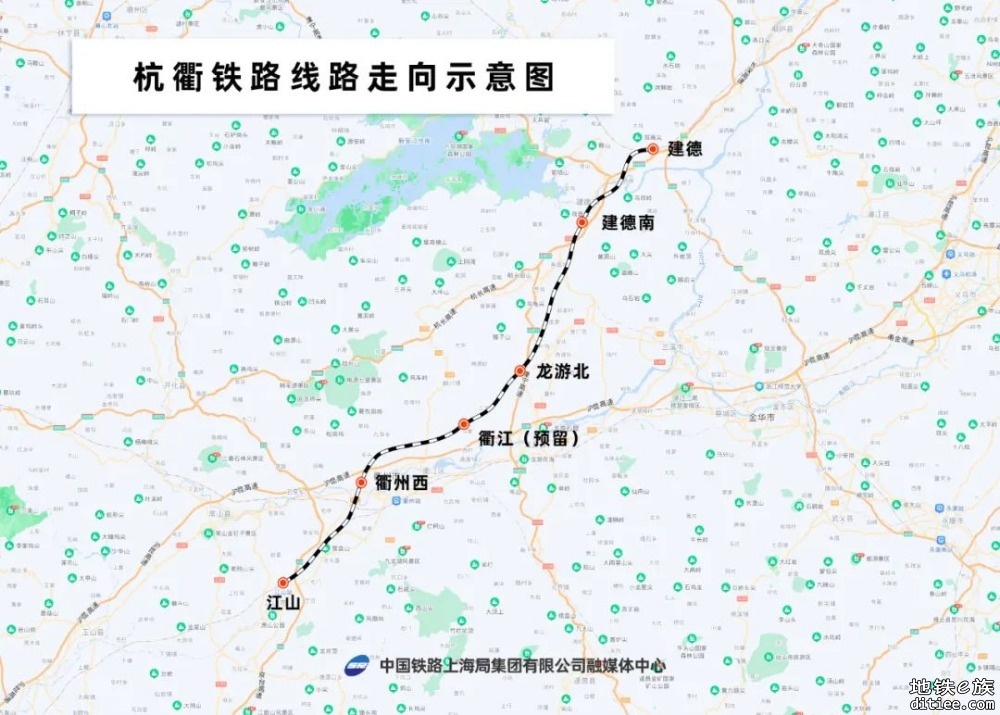 中国最大跨度高速铁路三线矮塔斜拉桥合龙