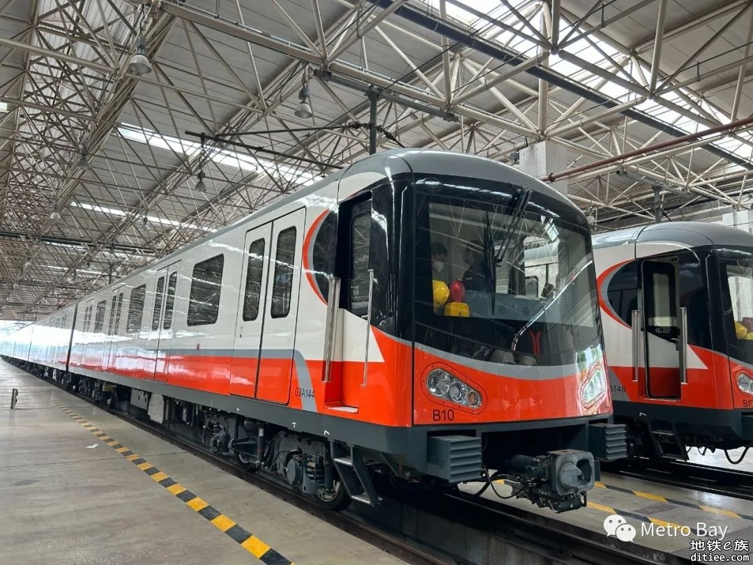 广州地铁3号线东延段首列新车上线运营