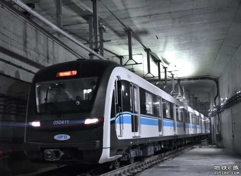 重庆5号线北延伸段正式开通初期运营 总里程超500公里