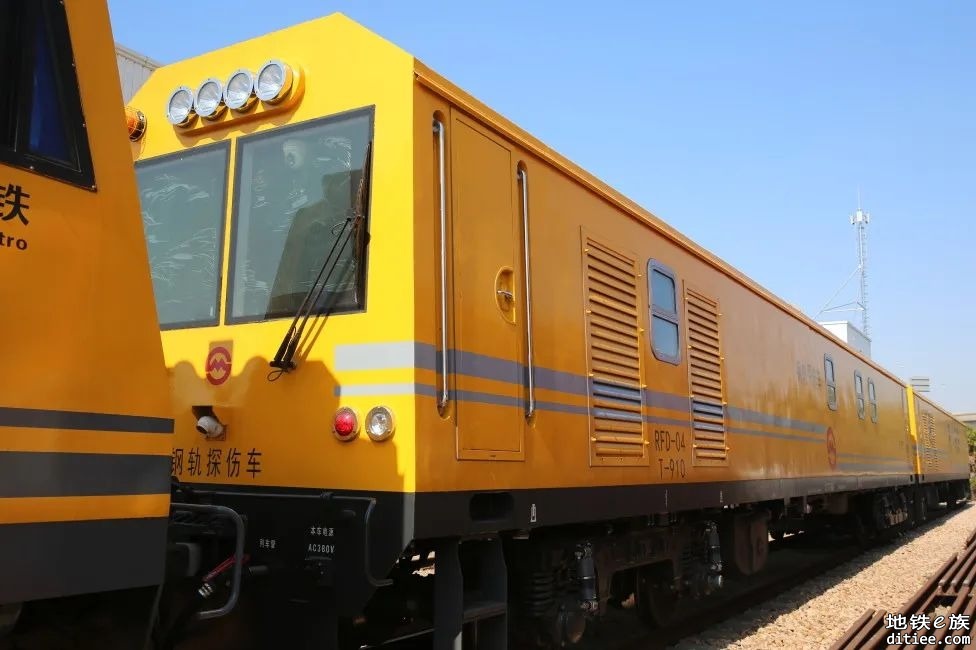上海地铁“大黄蜂”车队再添新成员！新型钢轨探伤车上线测试