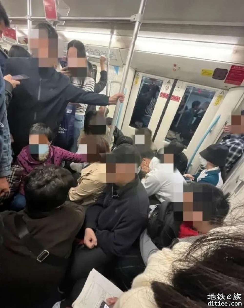 上海地铁里这个群体突然回潮，安全风险极大！