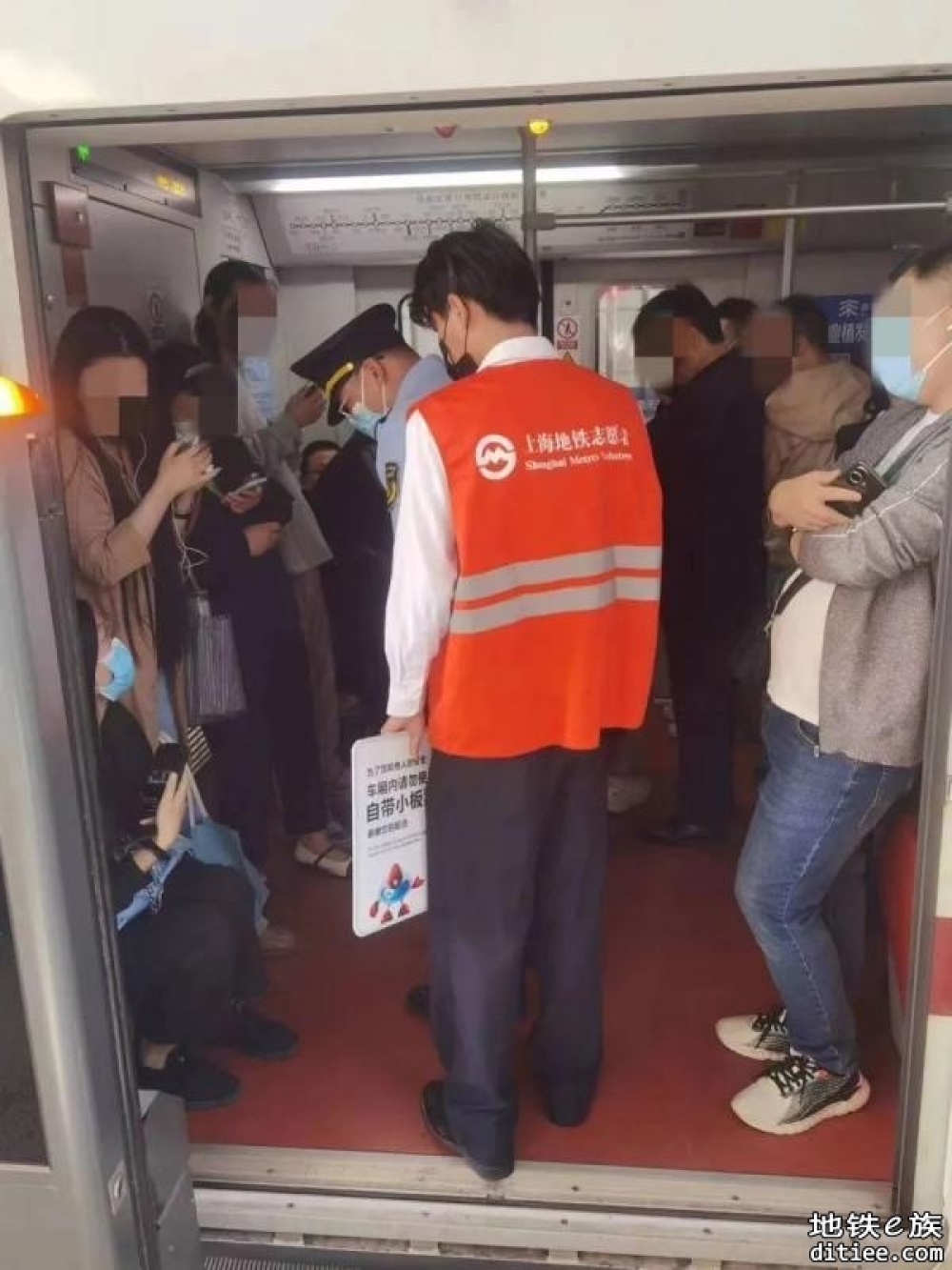 上海地铁里这个群体突然回潮，安全风险极大！