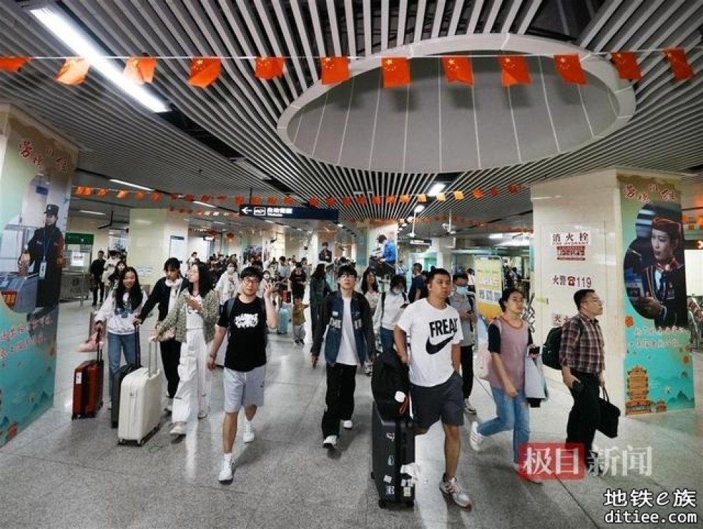 武汉地铁9天总客运量超3600万乘次，2号线“马力全开”加...