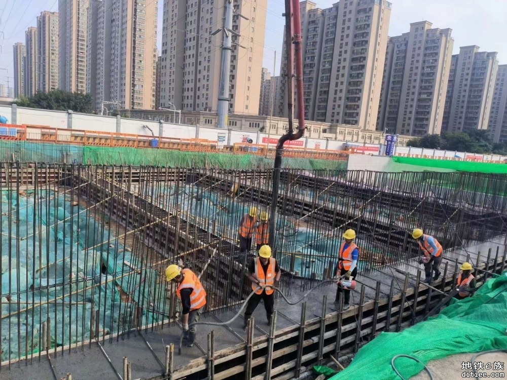 徐州地铁4号线西贺站进入基坑开挖阶段