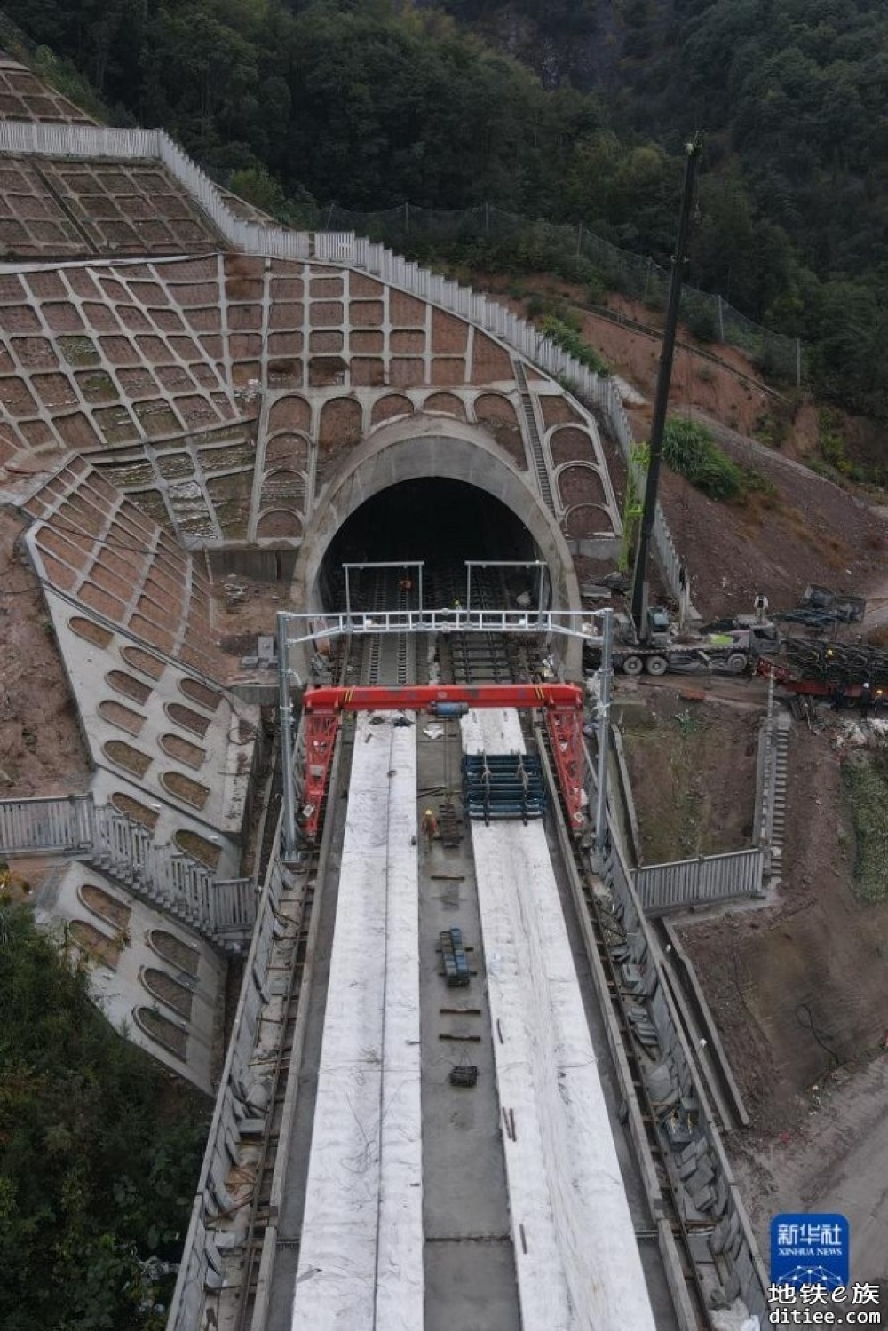 浙江：杭衢铁路建设有序推进