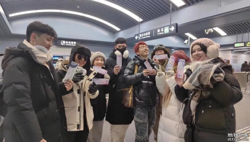 @广大游客 冰雪大世界⇋太阳岛雪博会可以免费乘地铁啦！