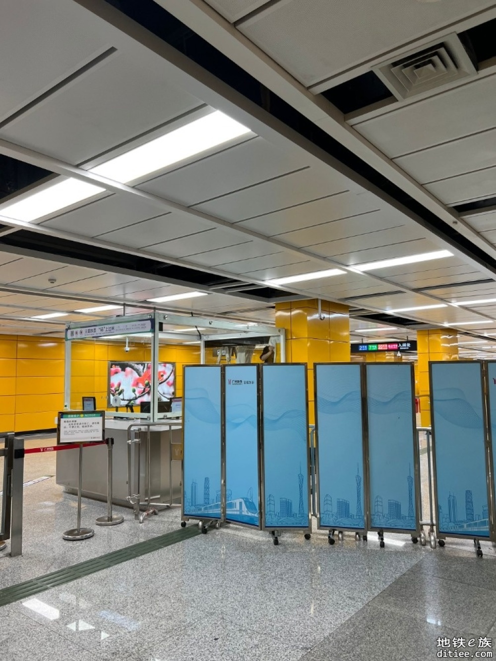 广州南站换乘通道开通前图片集