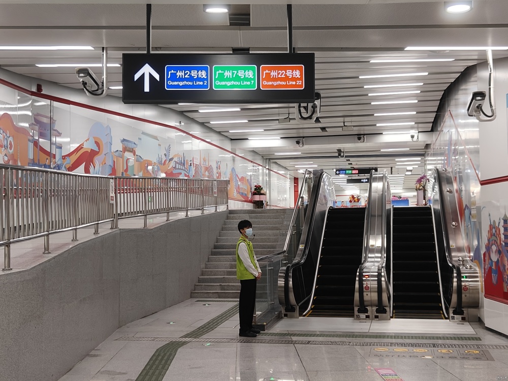 广州南站换乘通道照片+视频