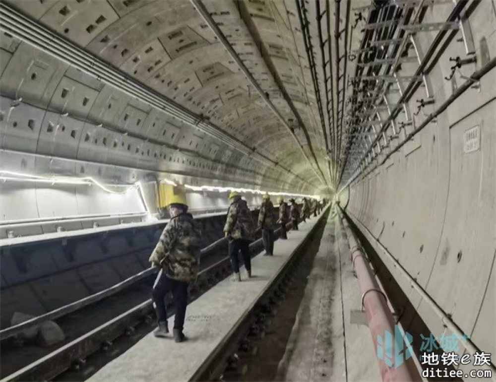 “毛坯房”进入机电安装环节 | 探访冰城地铁最深车站