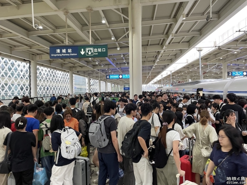 1096.9万人次，广州地铁与城际单日客流创年内新高
