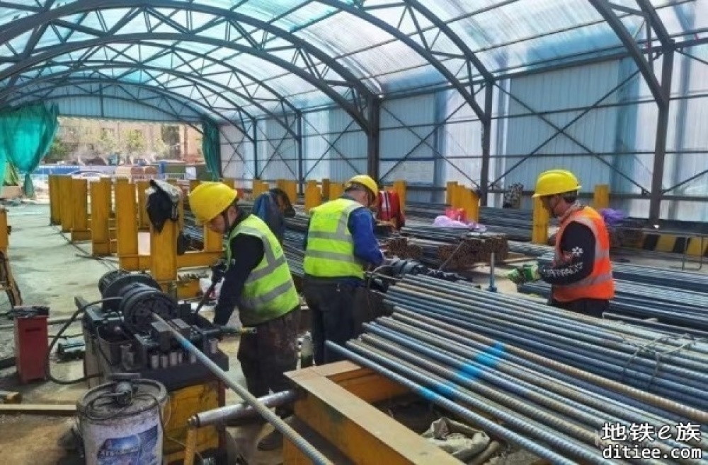 哈尔滨地铁工程安全生产月全面启动 | 3号线二期西北环推进部分车站出入口及风亭施工