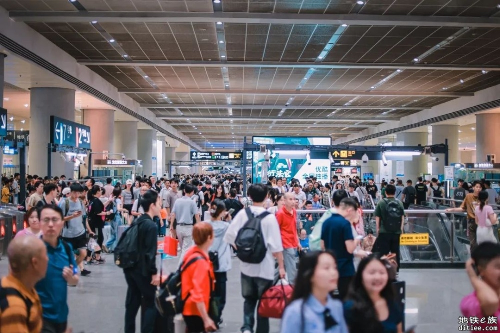 港铁区域总部将落户成都 共建轨道交通产业生态圈