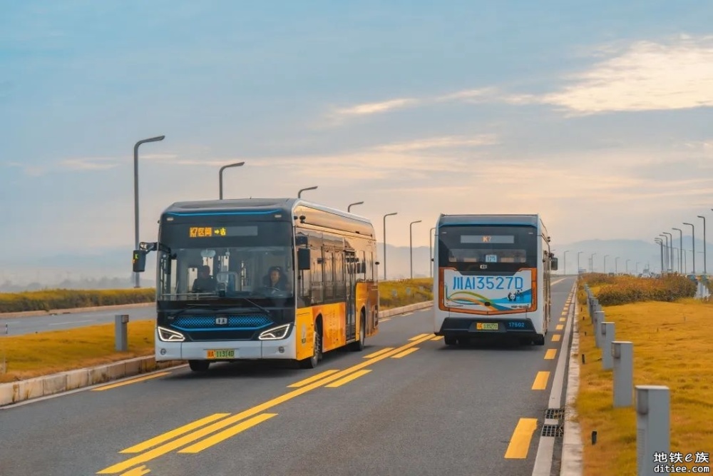 成都快速公交（BRT）成绩单！日均客流量近60万乘次