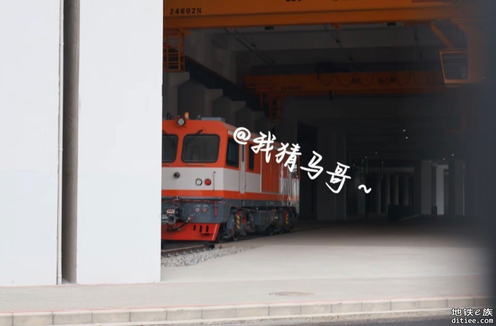 1号线首列车下线并已到达车辆段