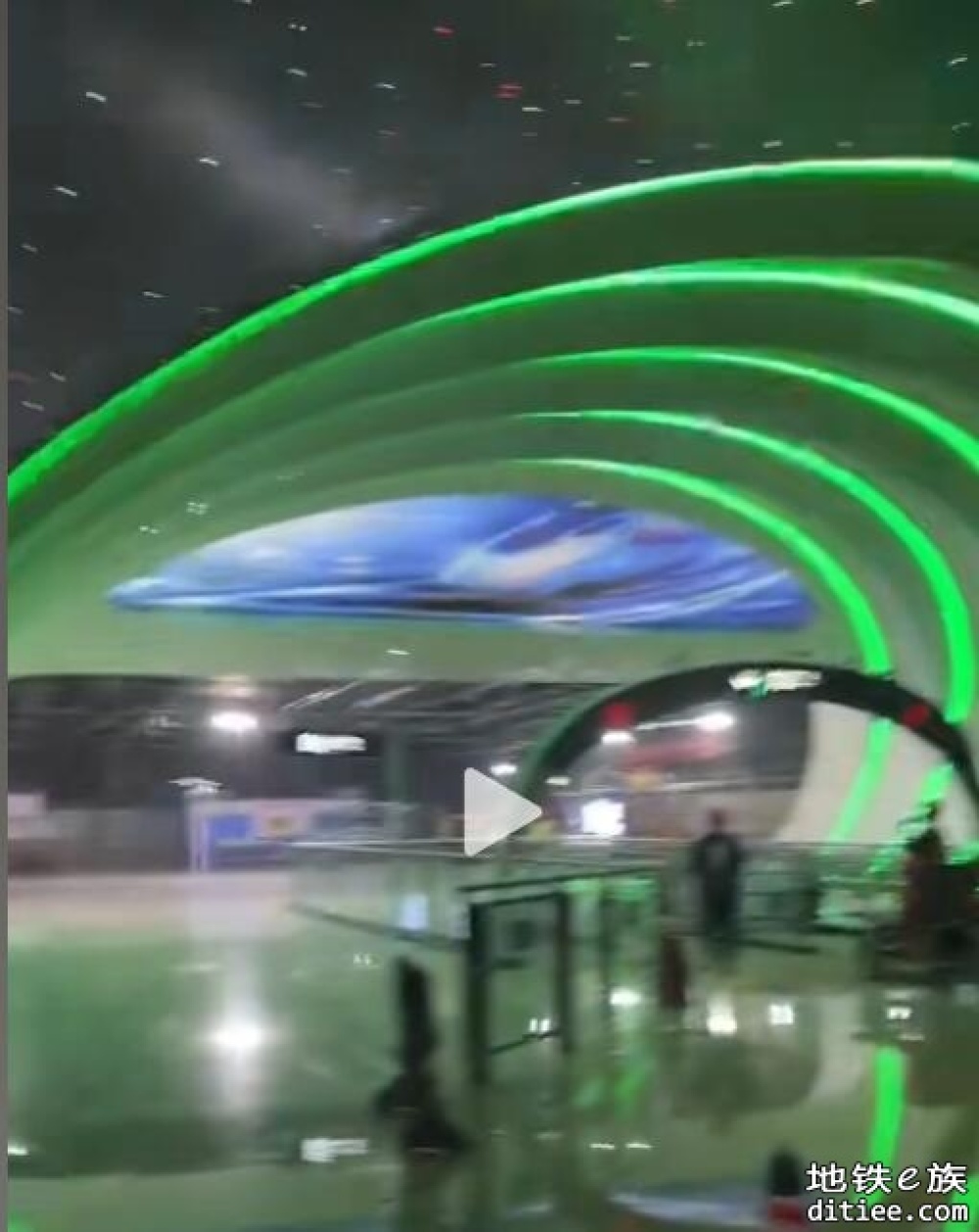成都地铁17号线，所有地铁站最漂亮的网红站（来自抖音）
