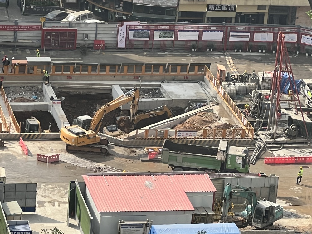 后湖四路站这是进行到哪一步了