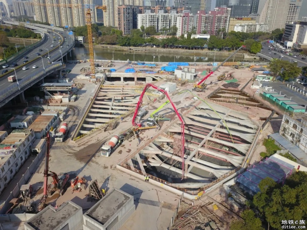 【2025年3月进度】13号线二期石牌南站封顶 天鱼段铺轨已验收
