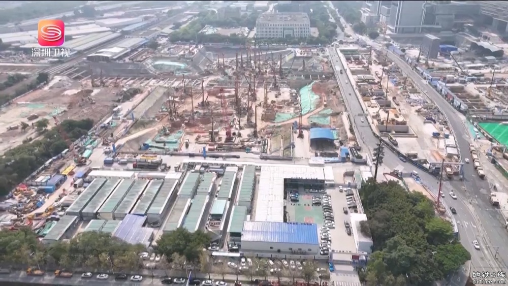 西丽高铁站正在进行桩基施工阶段