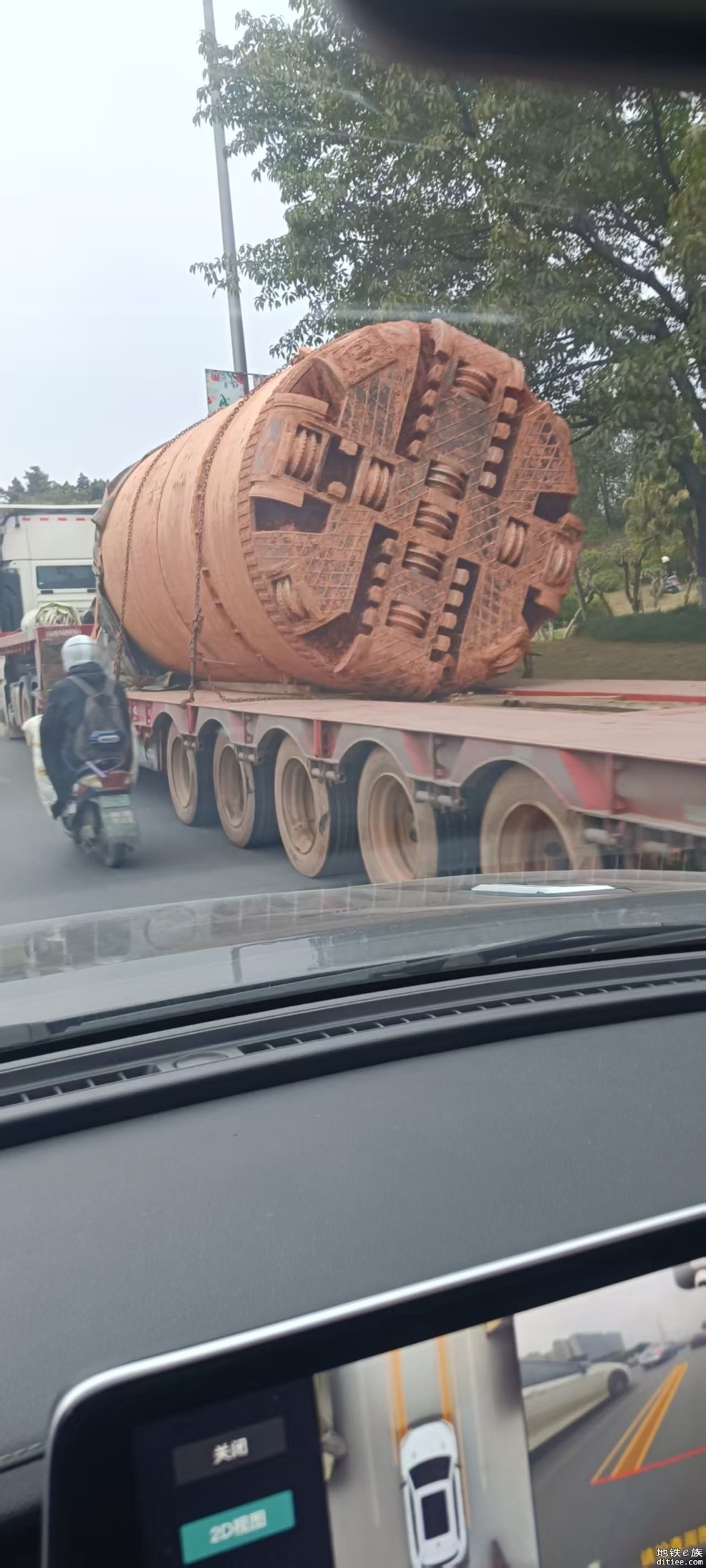 求解答，成都地铁13号线国庆前后能通吗？