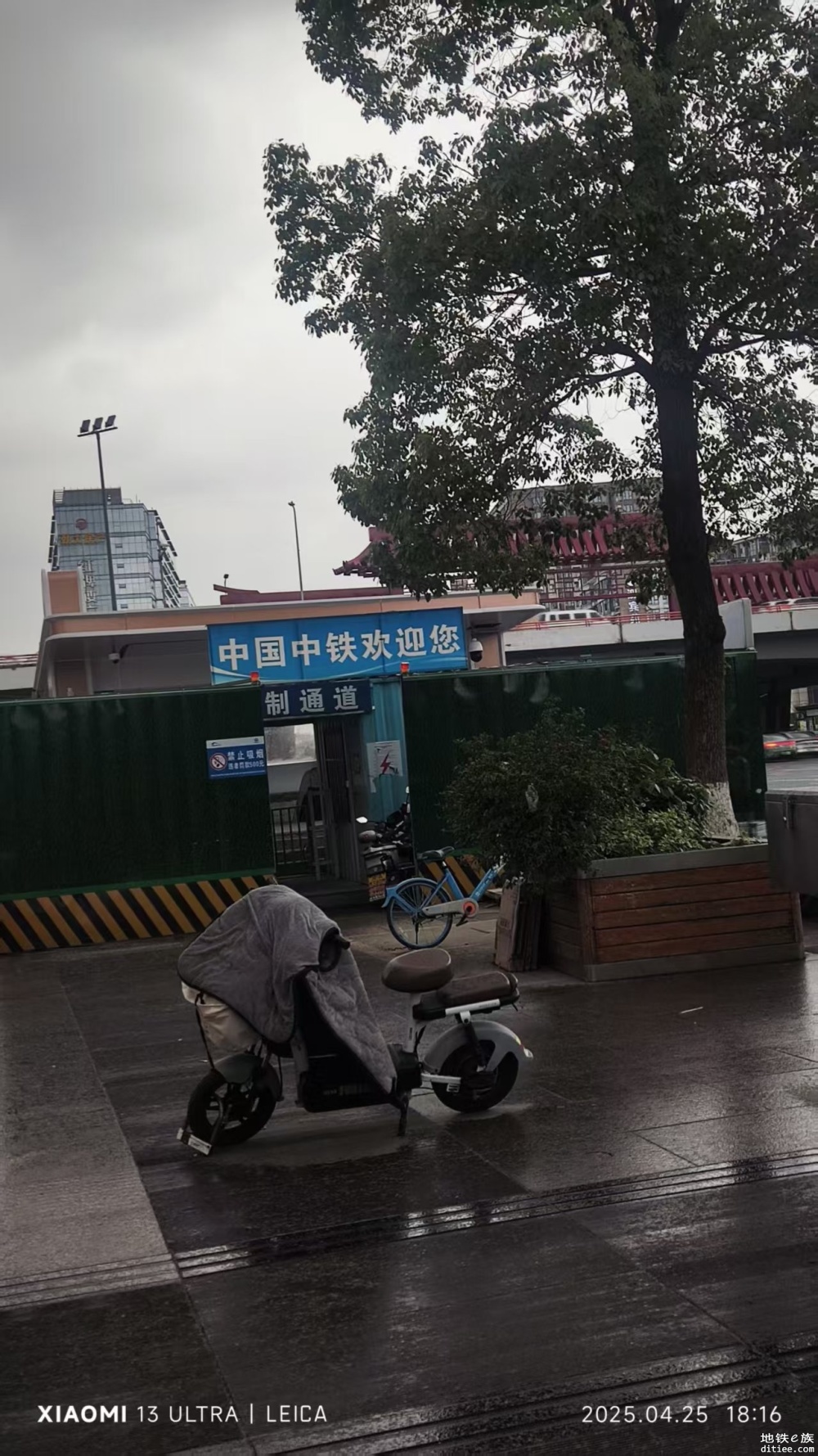 猜下红牌楼的出口是几号线的