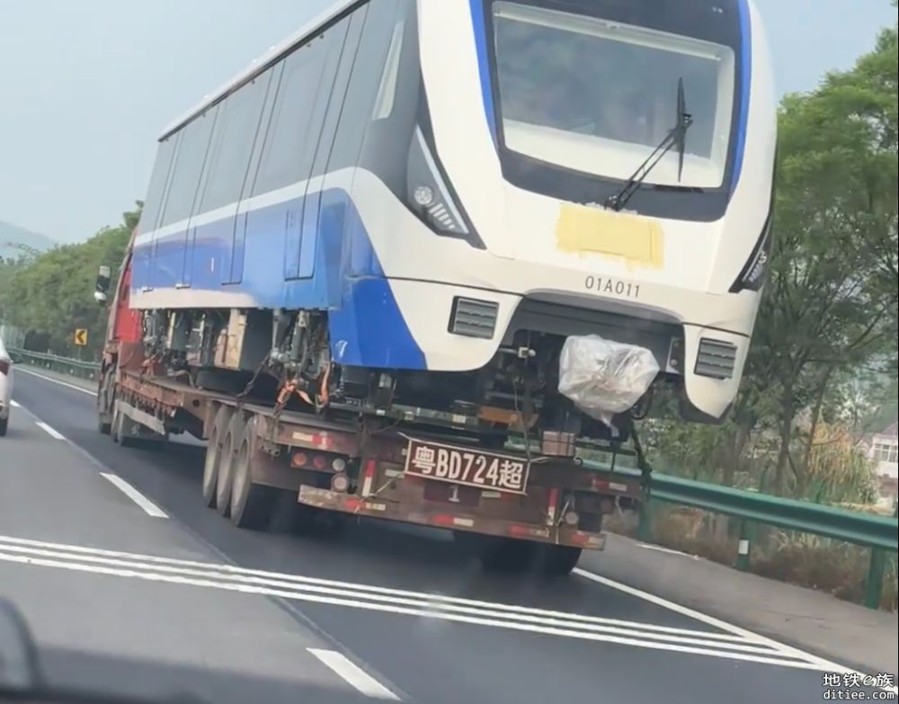 1号线首列车下线并已到达车辆段